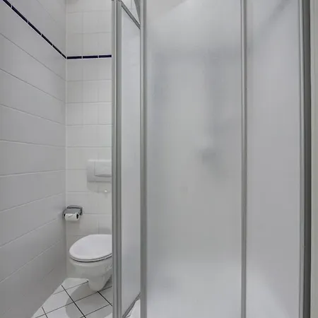 Frieda 8 ゼーバート・ヘリングスドルフ