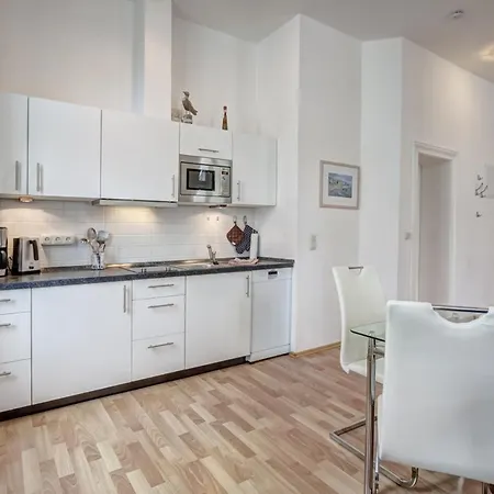 Frieda 8 Apartment *